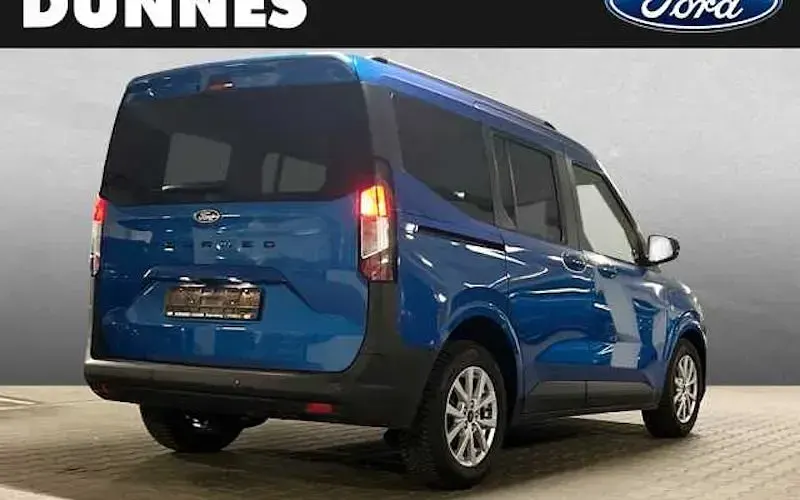 Gebraucht Ford Tourneo Courier Titanium 125 PS (91 kW) 2025 Blau Van / Kleinbus