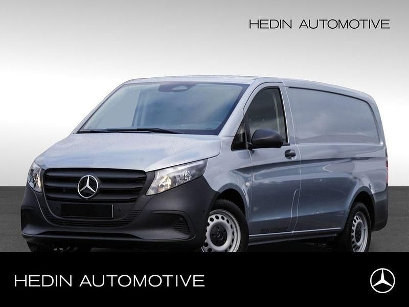 Silber Gebraucht 2025 Mercedes Vito Van / Kleinbus | 34.798 € (Fairer Preis) - Bild 1/4