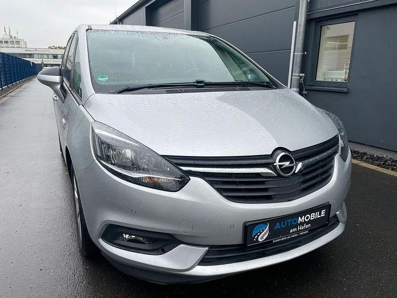 Silber Gebraucht 2019 Opel Zafira Van / Kleinbus | 13.990 € (Fairer Preis) - Bild 1/4