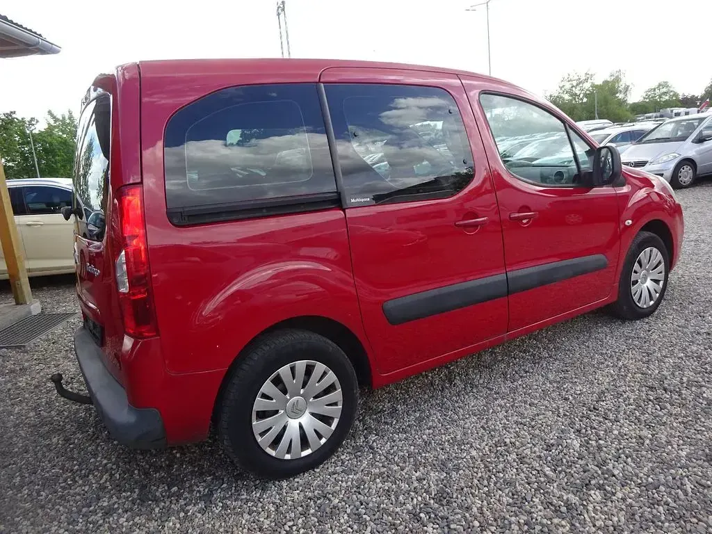 Gebraucht Citroën Berlingo 98 PS (72 kW) 2012 Rot Van / Kleinbus