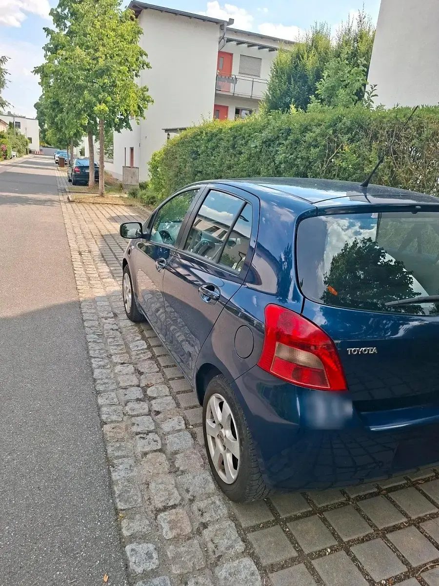 Gebraucht Toyota Yaris 89 PS (65 kW) 2007 Blau Kleinwagen