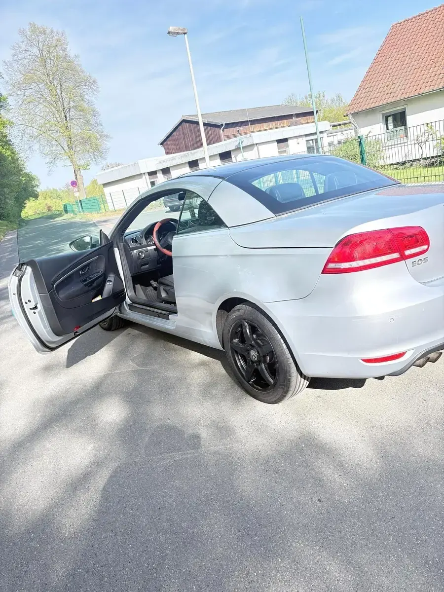 Gebraucht VW Eos 211 PS (155 kW) 2011 Grau Cabrio