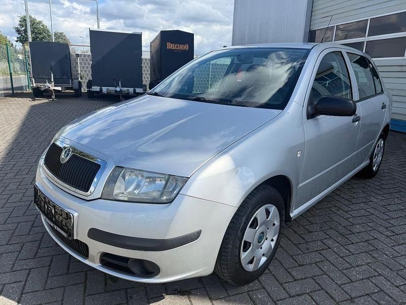 Silber Gebraucht 2007 Skoda Fabia Cool Edition Kleinwagen | 1.690 € (Fairer Preis) - Bild 1/4