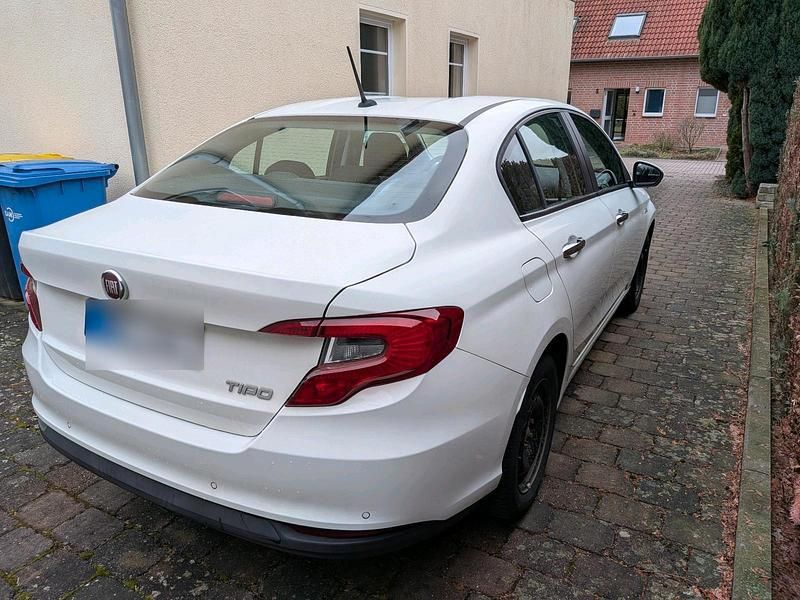 Gebraucht Fiat Tipo 95 PS (69 kW) 2017 Weiß Limousine