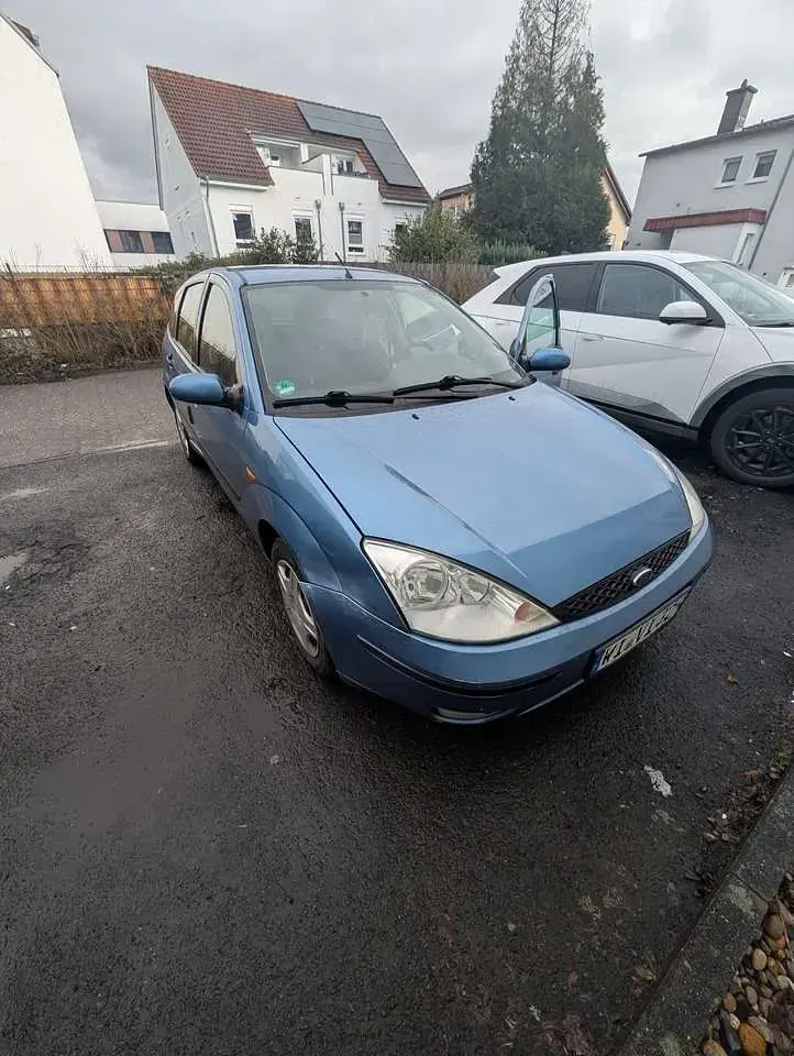 Gebraucht Ford Focus 101 PS (74 kW) 2002 Limousine