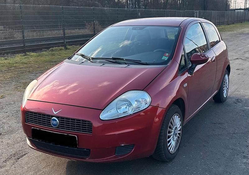 Rot Gebraucht 2007 Fiat Grande Punto Kleinwagen | 1.100 € (Guter Preis) - Bild 1/4