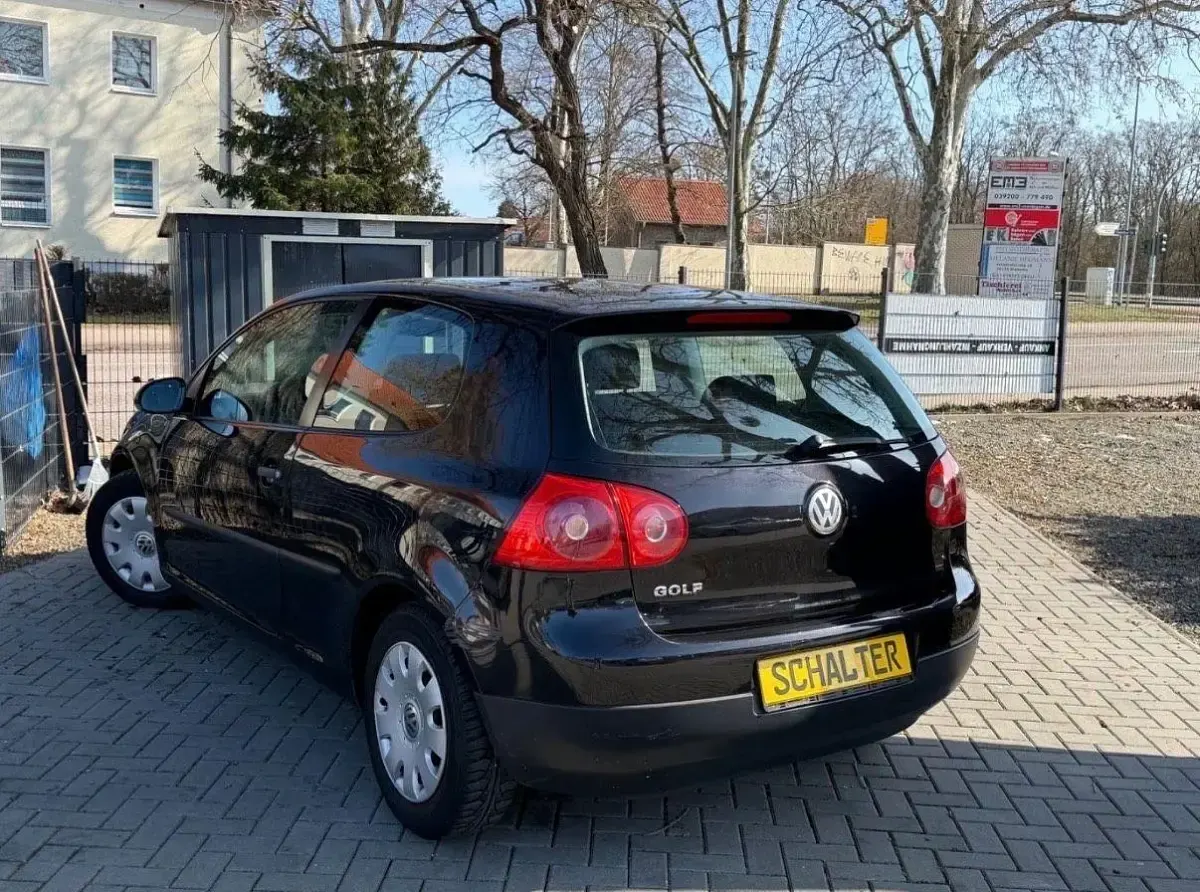 Gebraucht VW Golf V 75 PS (55 kW) 2003 Schwarz Kleinwagen