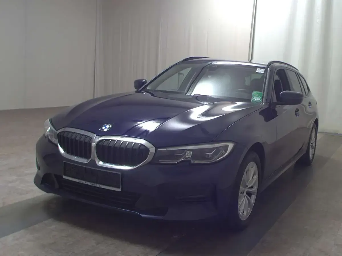Gebraucht BMW 320 Sport Line 190 PS (139 kW) 2021 Blau Kombi