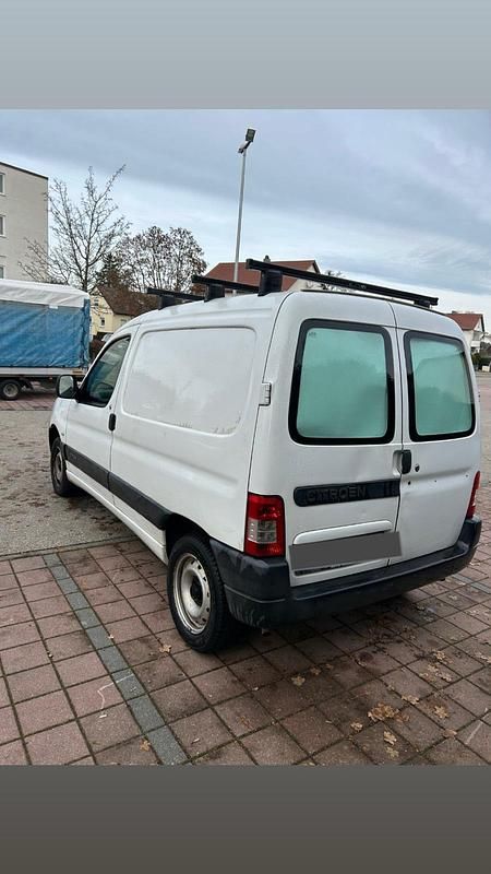 Weiß Gebraucht 2007 Citroën Berlingo Van / Kleinbus | 2.500 € (Fairer Preis) - Bild 1/4