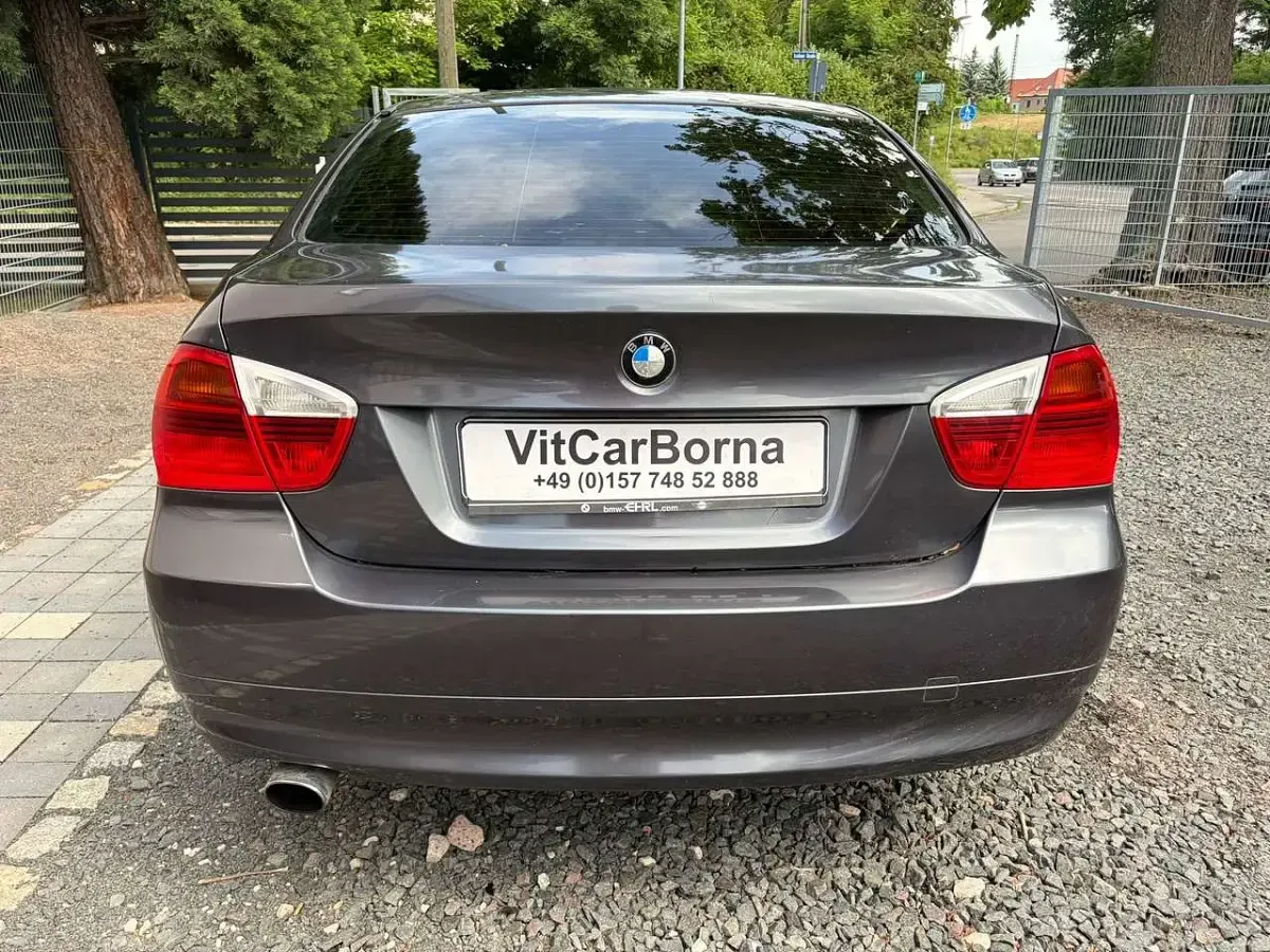 Gebraucht BMW 318 129 PS (94 kW) 2006 Sparkling graphite metallic Limousine