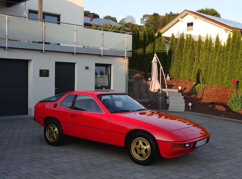 Second-hand Porsche 924 125 CP (91 kW) 1977 Roșu Coupe