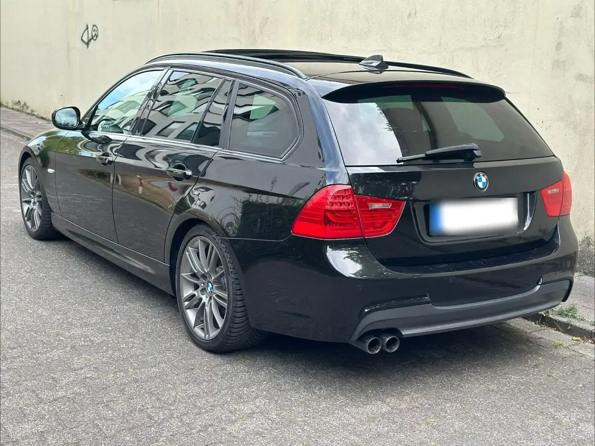 Gebraucht BMW 325 M Sport 218 PS (160 kW) 2010 Schwarz Kombi