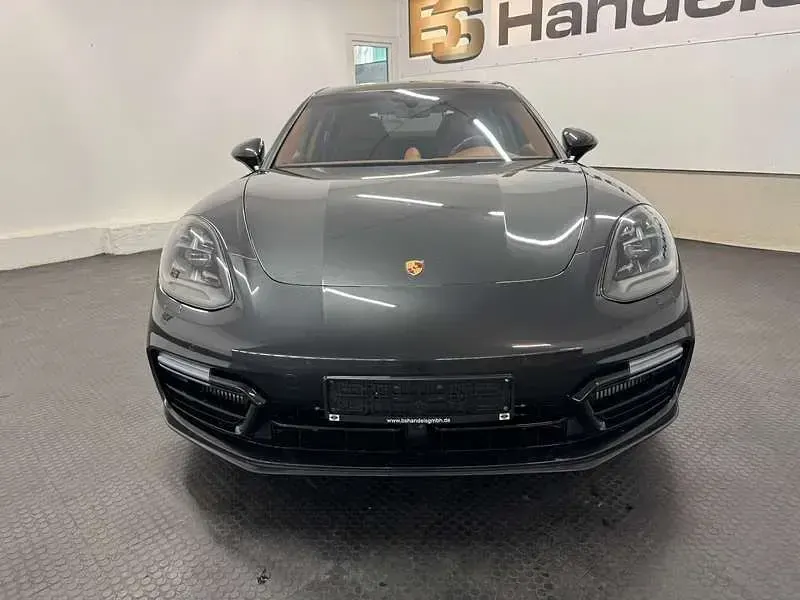 Gebraucht Porsche Panamera Chrono 441 PS (324 kW) 2018 Grau Kleinwagen