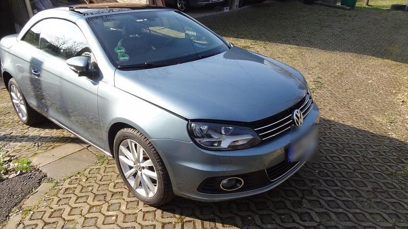 Gebraucht VW Eos 120 PS (88 kW) 2012 Blau Cabrio