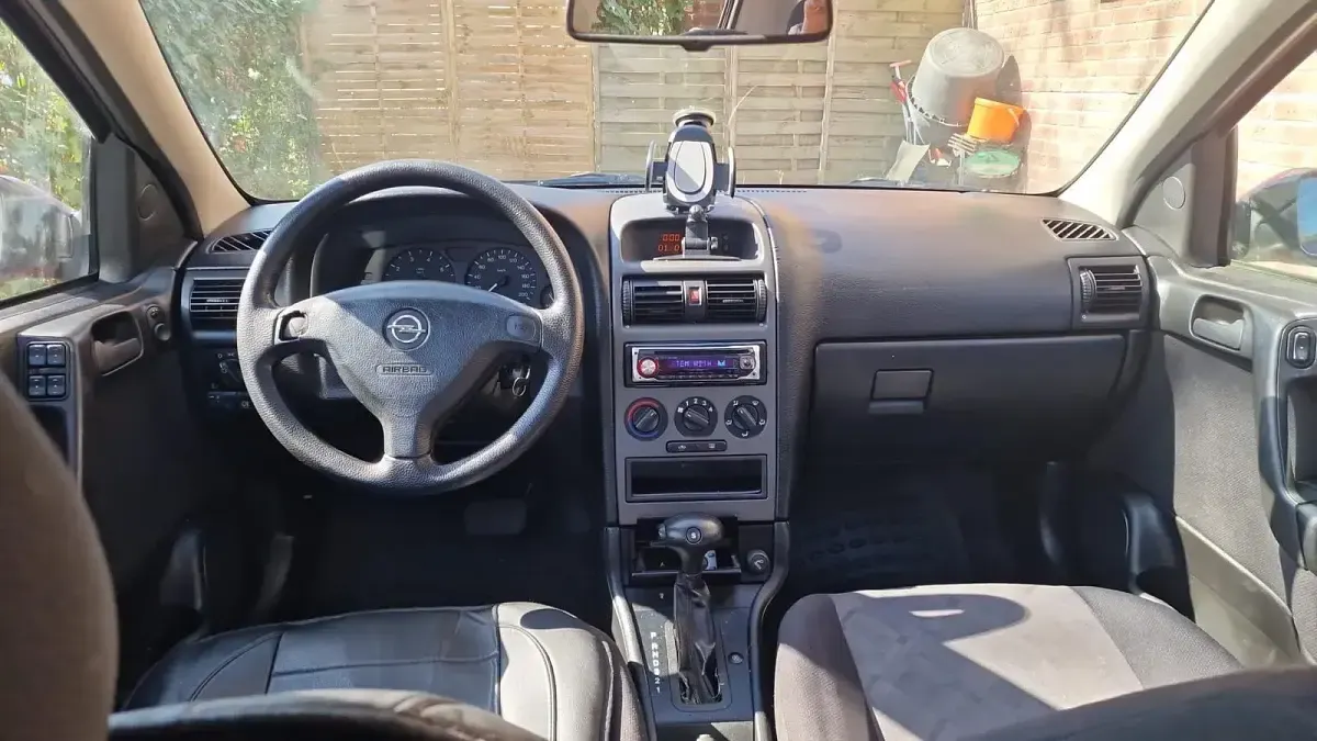 Gebraucht Opel Astra 100 PS (73 kW) 1998 Rot Coupé