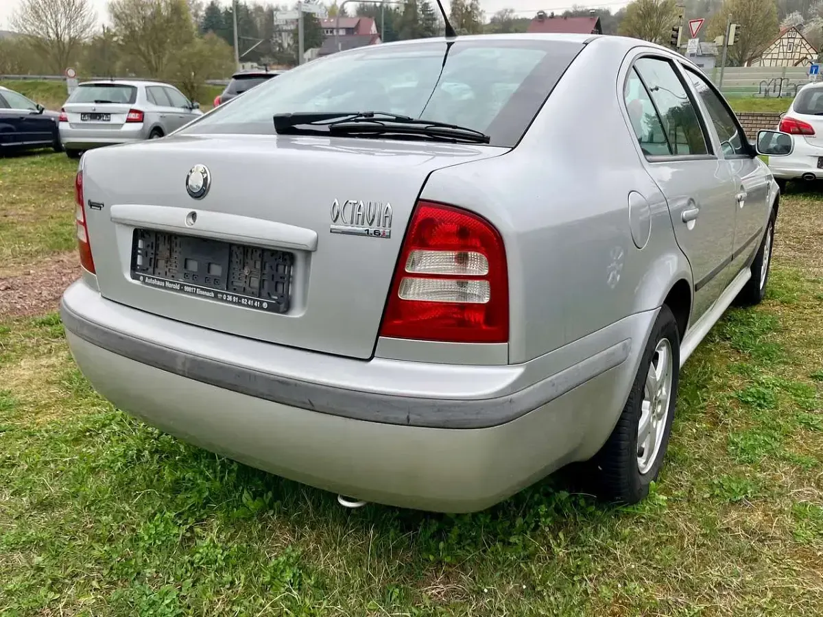 Usata Skoda Octavia Classic 102 CV (75 kW) 2002 Argento Berlina