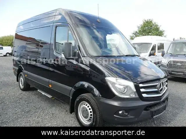 Używany Mercedes Sprinter 140 KM (102 kW) 2017 Czarny Van