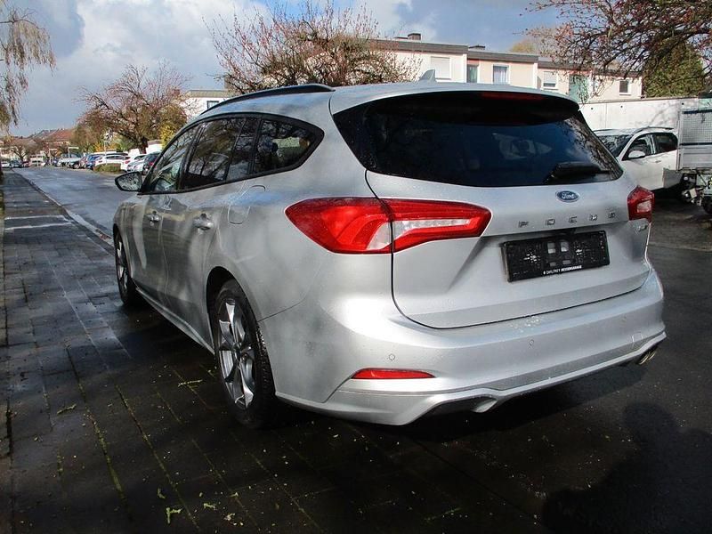 Gebraucht Ford Focus ST 125 PS (91 kW) 2020 Silber Limousine