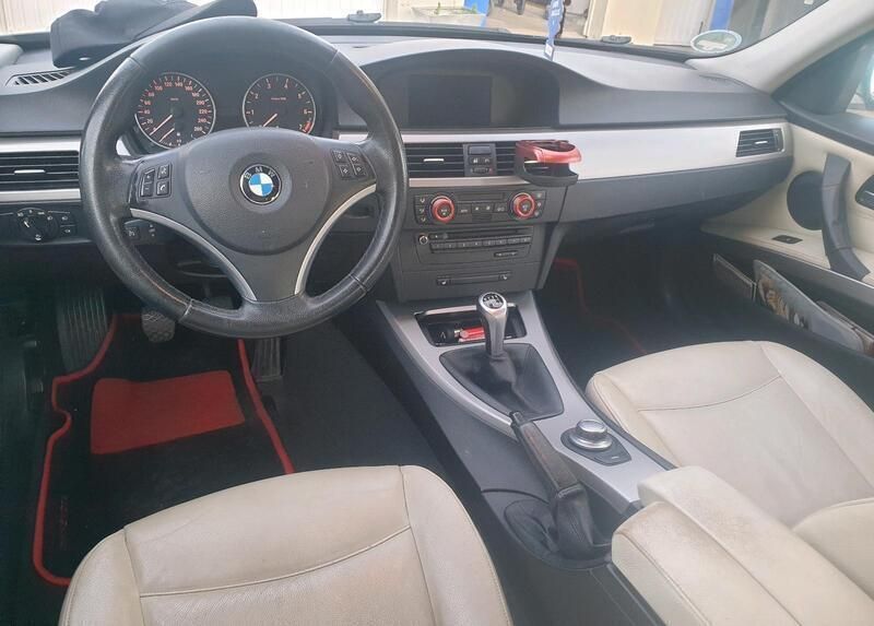 Grau Gebraucht 2007 BMW 320 Kombi | 1.500 € (Superpreis) - Bild 1/4
