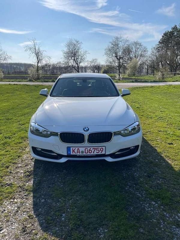 Second-hand BMW 320 Performance 184 CP (135 kW) 2013 Berlinǎ