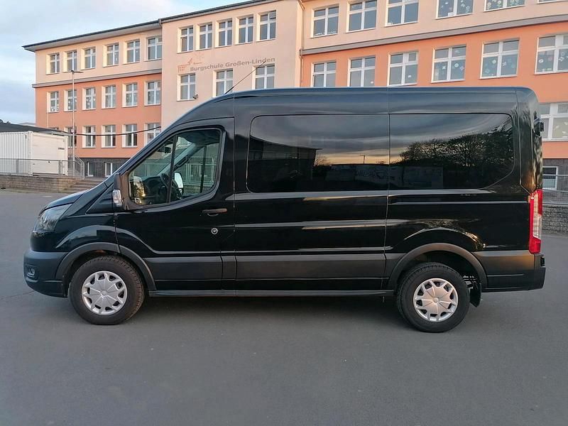 Używany Ford Transit 150 KM (110 kW) 2022 Czarny Kombi