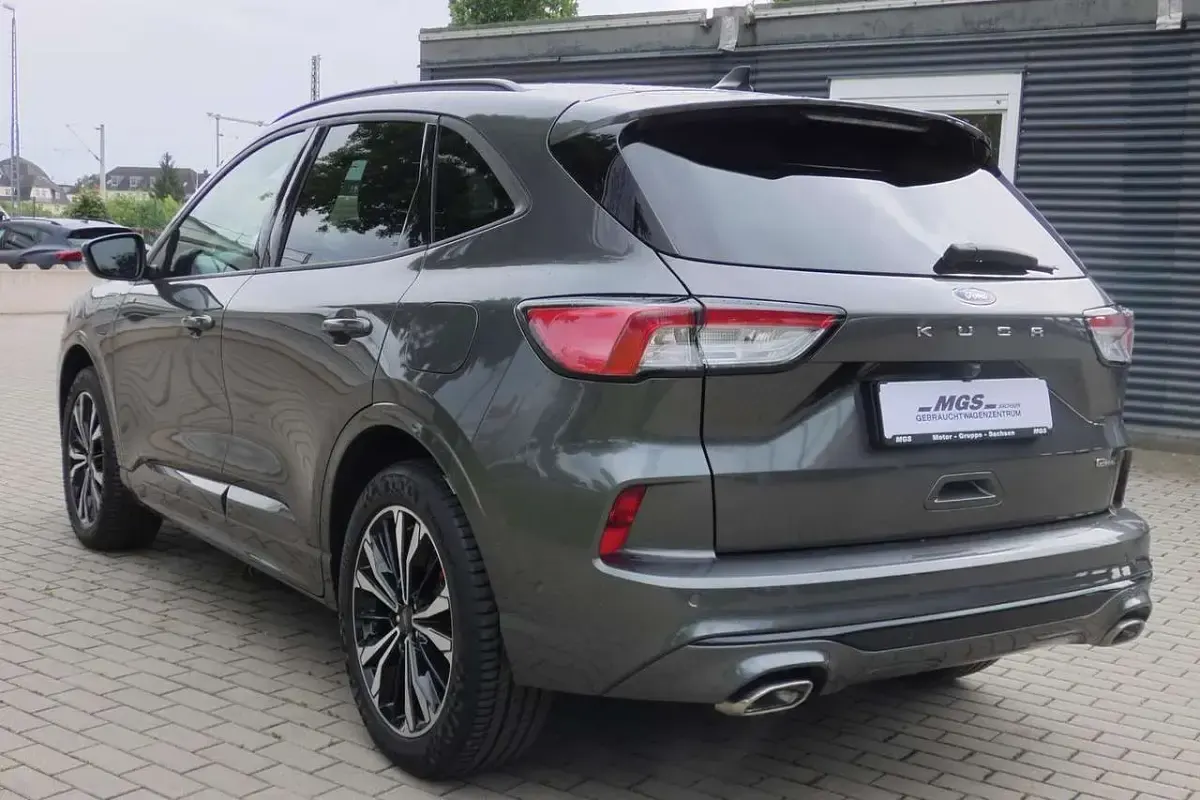 Gebraucht Ford Kuga ST-Line X 224 PS (164 kW) 2022 Magneticgrau (metallic) SUV