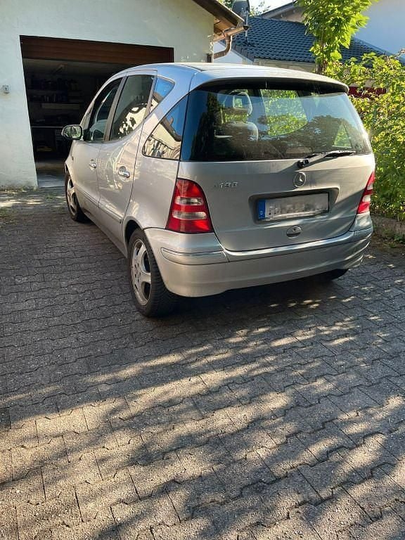 Silber Gebraucht 2004 Mercedes A190 Elegance Van / Kleinbus | 799 € - Bild 1/4