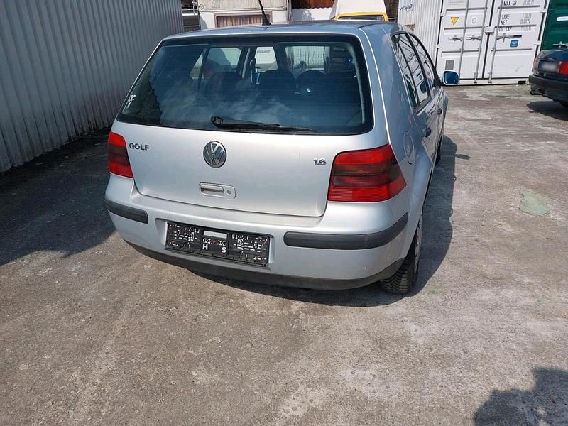 Gebraucht VW Golf IV 101 PS (74 kW) 1998 Silber Kleinwagen