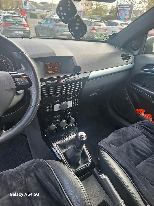 Second-hand Opel Astra 2024 Albastru Cabrio