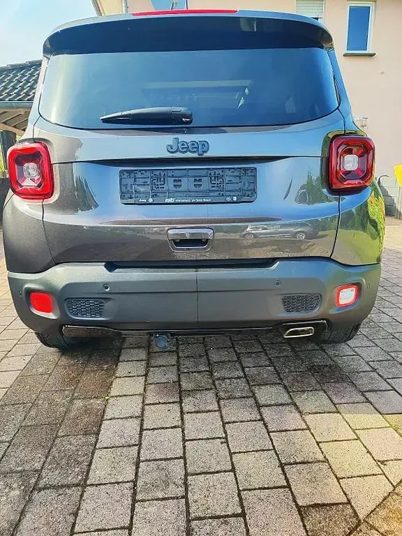 Gebraucht Jeep Renegade 150 PS (110 kW) 2021 Grau SUV