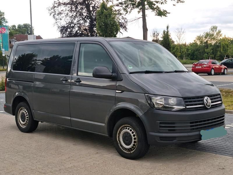 Grau Gebraucht 2016 VW T6 Van | 10.699 € - Bild 1/4