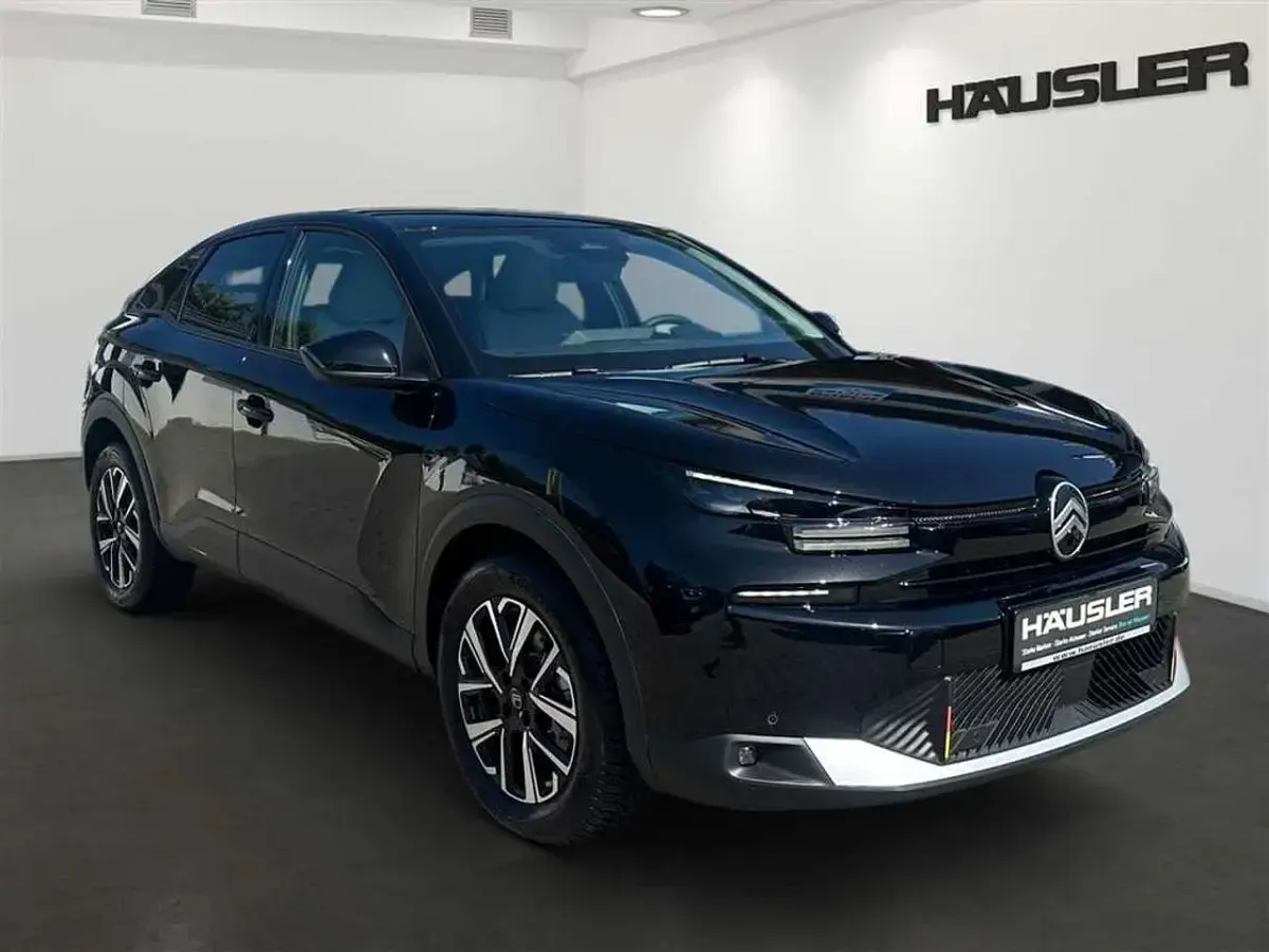 Neu Citroën C4 145 PS (106 kW) 2026 Perla neraschwarz metallic la SUV