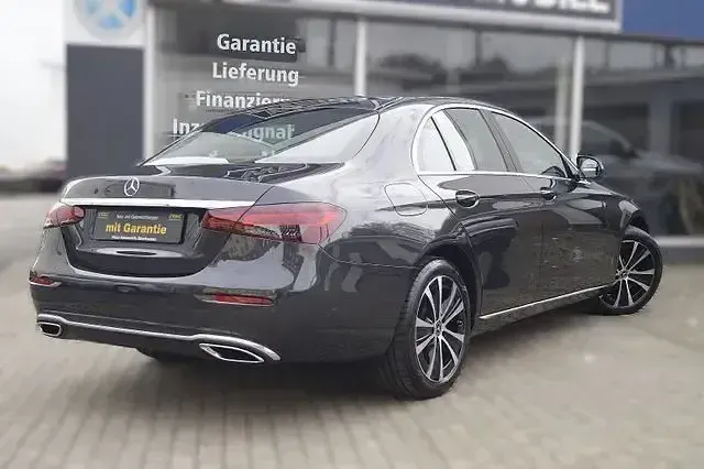 Gebraucht Mercedes E450 367 PS (269 kW) 2022 Grau Limousine