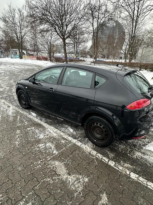 Schwarz Gebraucht 2007 Seat Leon Kleinwagen | 1.800 € (Guter Preis) - Bild 1/4