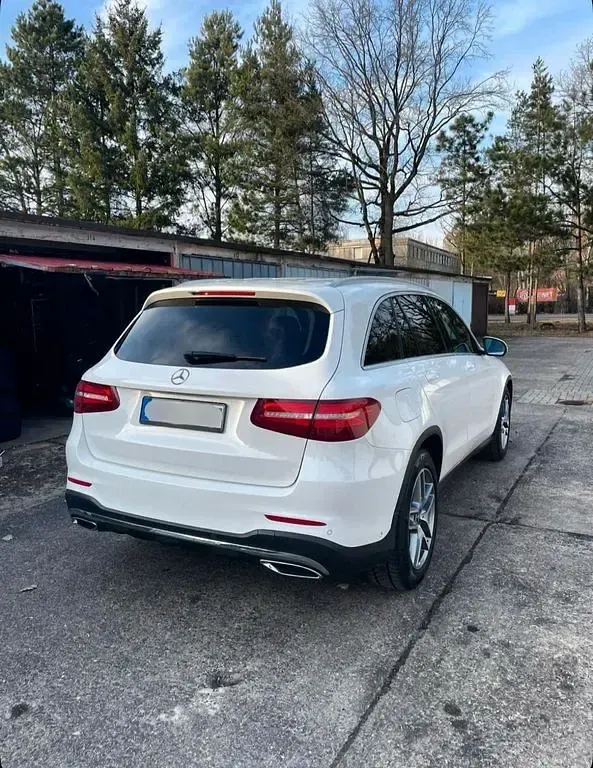 Gebraucht Mercedes GLC350 AMG line 258 PS (189 kW) 2017 Weiß SUV