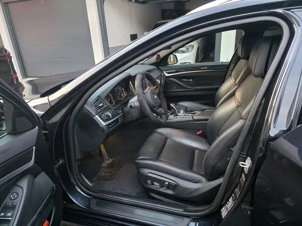 Gebraucht BMW 530 Performance 258 PS (189 kW) 2013 Schwarz Kombi