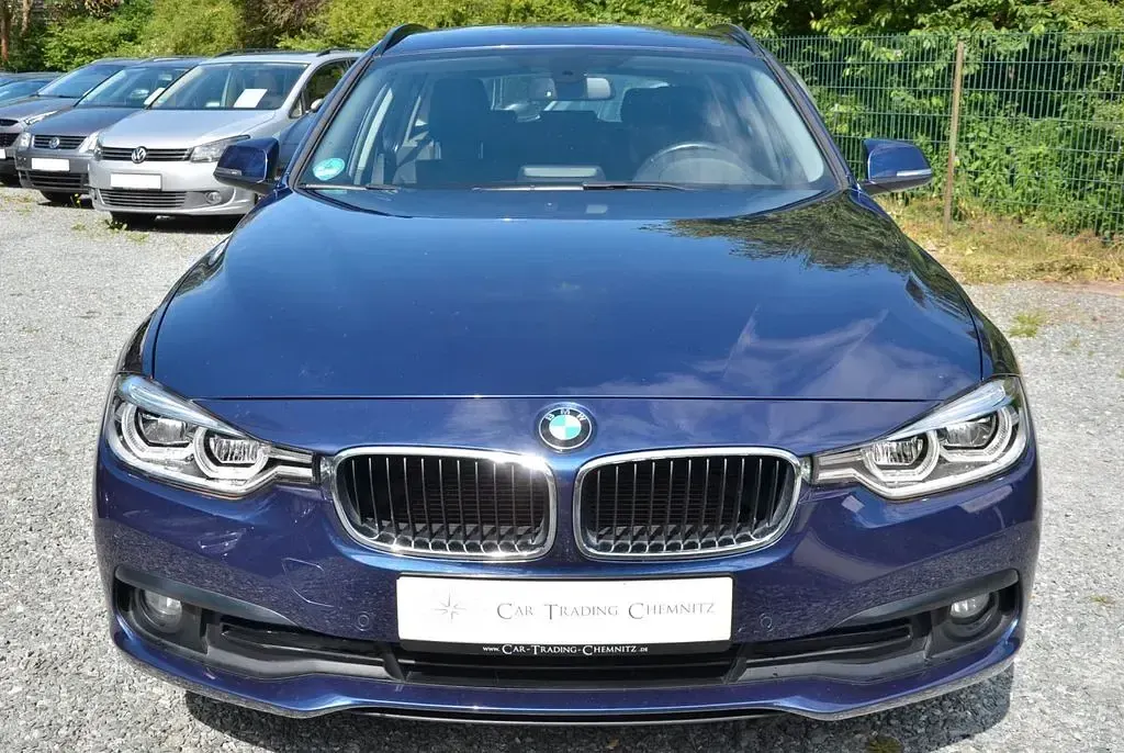 Gebraucht BMW 318 Sport Line 150 PS (110 kW) 2017 Blau Kombi