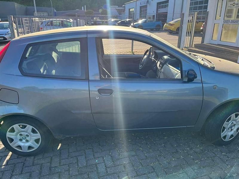 Gebraucht Fiat Punto Active 60 PS (44 kW) 2003 Grau Kleinwagen