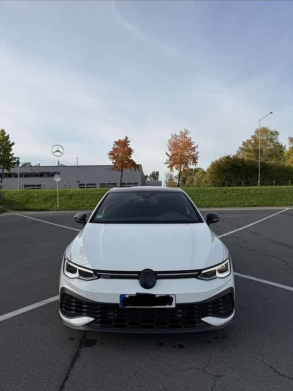 Weiß Gebraucht 2022 VW Golf VIII GTI Limousine | 29.000 € (Superpreis) - Bild 1/4