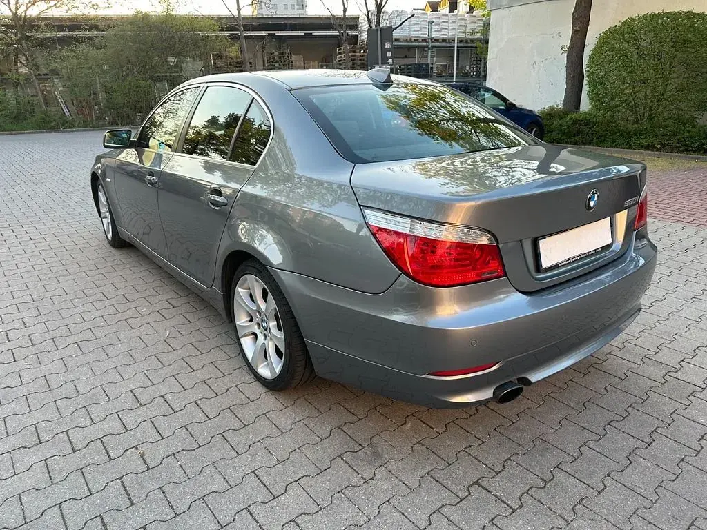 Używany BMW 520 Exclusive 170 KM (125 kW) 2008 Szary Sedan/Limuzyna