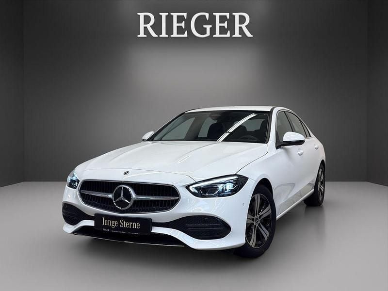 Weiß Gebraucht 2024 Mercedes C180 Advanced Limousine | 35.899 € (Guter Preis) - Bild 1/4