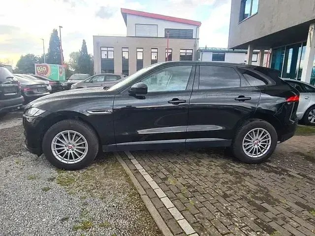 Gebraucht Jaguar F-Pace Pure 180 PS (132 kW) 2016 Schwarz SUV
