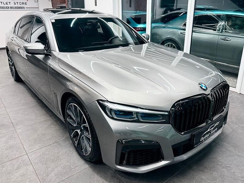 Gebraucht BMW M760 Performance 585 PS (430 kW) 2020 Grau Limousine