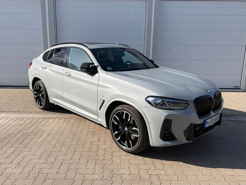 Grau Gebraucht 2024 BMW X4 Performance SUV | 69.900 € (Teuer) - Bild 1/4