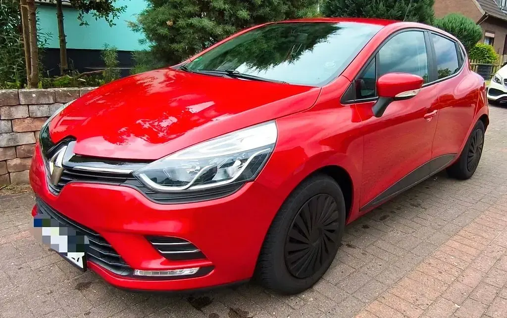 Gebraucht Renault Clio 90 PS (66 kW) 2017 Rot Limousine