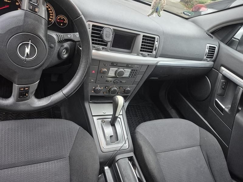 Gebraucht Opel Vectra 155 PS (114 kW) 2005 Silber Limousine