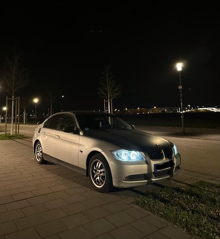 Gebraucht BMW 318 143 PS (105 kW) 2007 Limousine