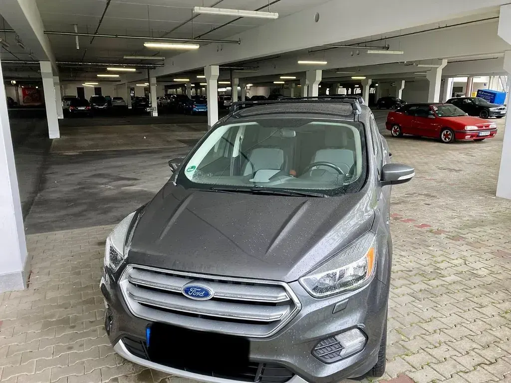 Gebraucht Ford Kuga SYNC Edition 150 PS (110 kW) 2017 Grau SUV
