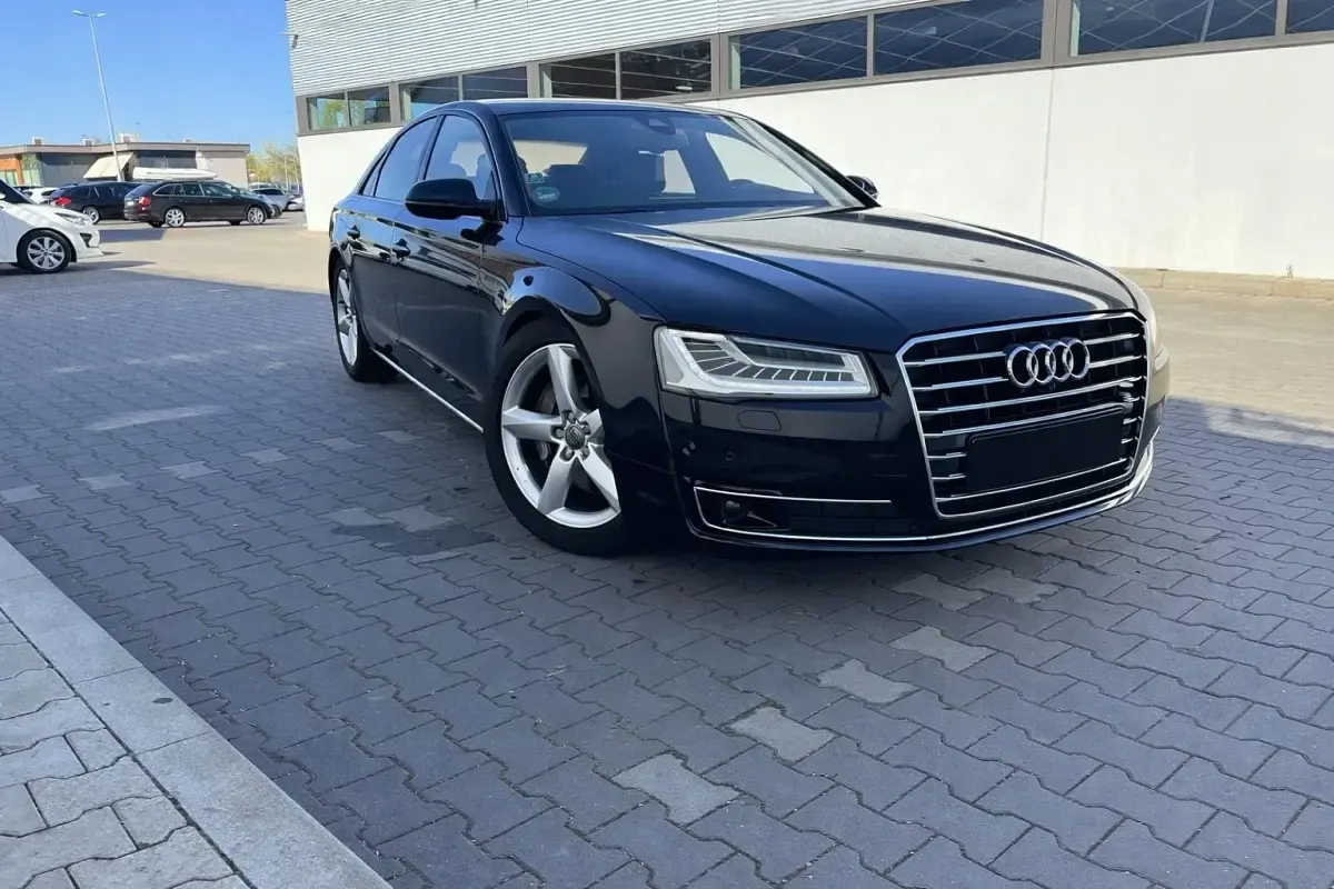 Gebraucht Audi A8 Ambiente 258 PS (189 kW) 2014 Schwarz Limousine
