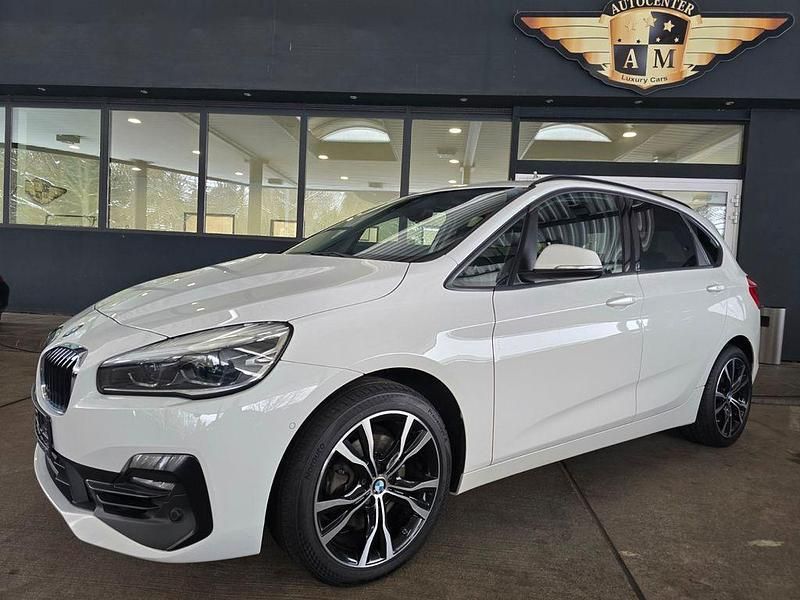 Gebraucht BMW 220 Active Tourer Sport Line 192 PS (141 kW) 2018 Weiß Van / Kleinbus